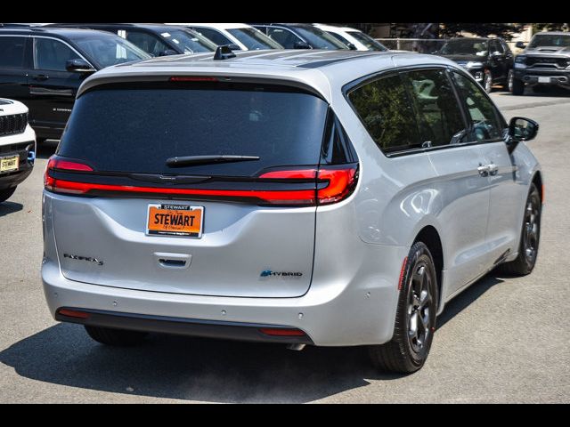 2023 Chrysler Pacifica Hybrid Limited