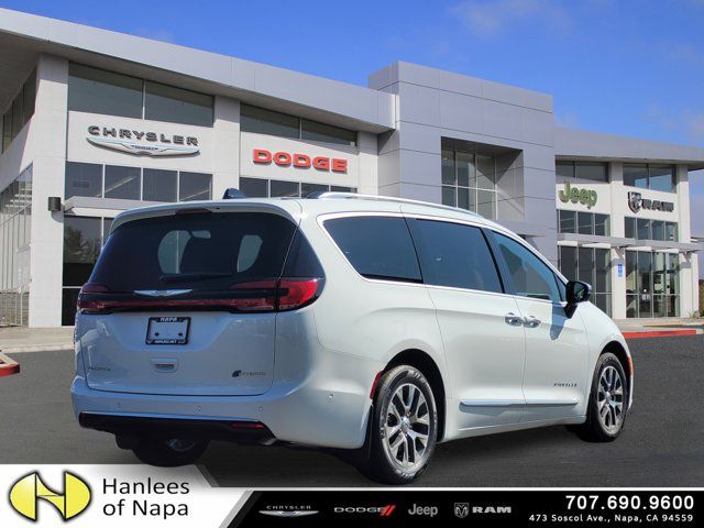 2023 Chrysler Pacifica Hybrid Pinnacle