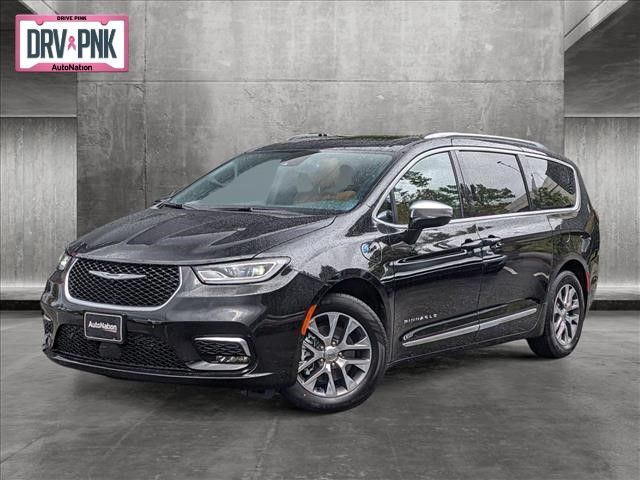 2023 Chrysler Pacifica Hybrid Pinnacle