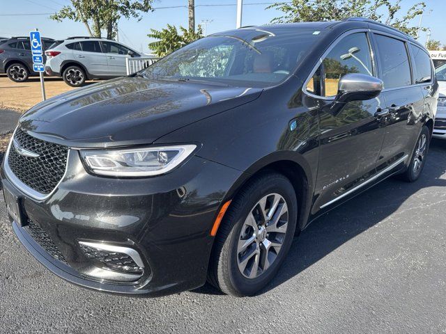 2023 Chrysler Pacifica Hybrid Pinnacle