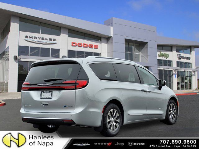 2023 Chrysler Pacifica Hybrid Pinnacle