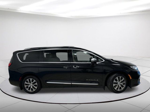 2023 Chrysler Pacifica Hybrid Pinnacle