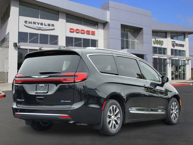 2023 Chrysler Pacifica Hybrid Pinnacle