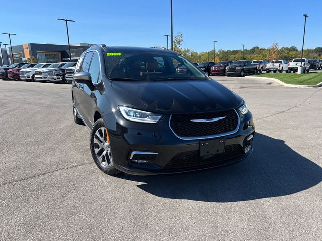 2023 Chrysler Pacifica Hybrid Pinnacle