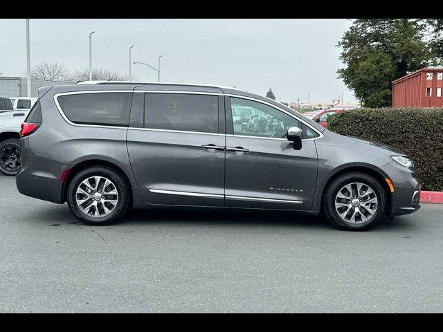 2023 Chrysler Pacifica Hybrid Pinnacle