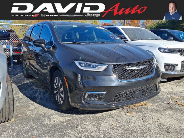 2023 Chrysler Pacifica Hybrid Touring L