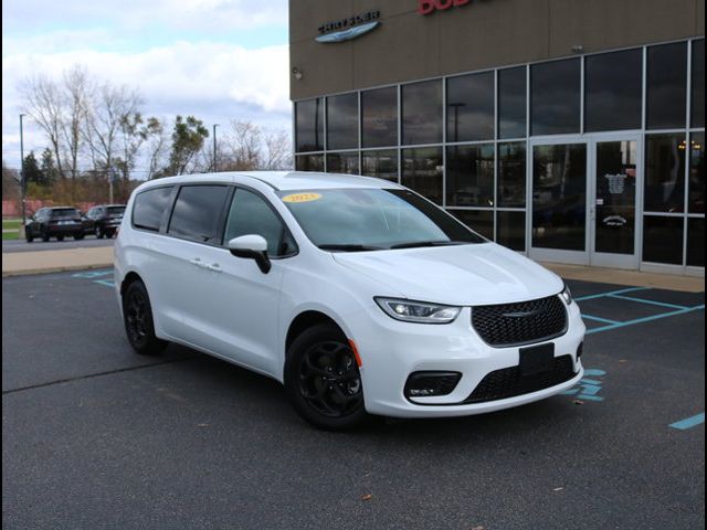 2023 Chrysler Pacifica Hybrid Touring L