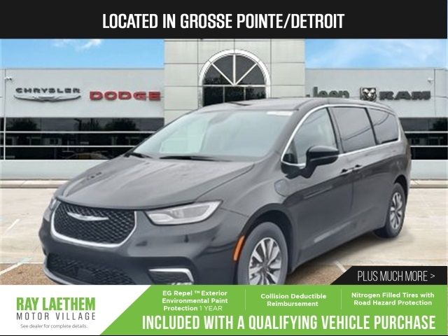 2023 Chrysler Pacifica Hybrid Touring L