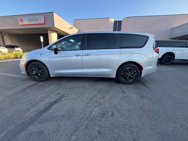 2023 Chrysler Pacifica Hybrid Touring L