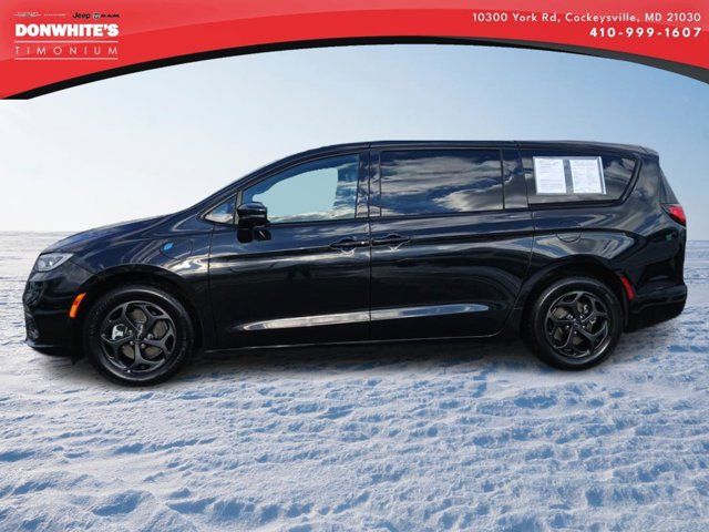 2023 Chrysler Pacifica Hybrid Touring L