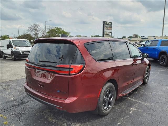 2023 Chrysler Pacifica Hybrid Touring L