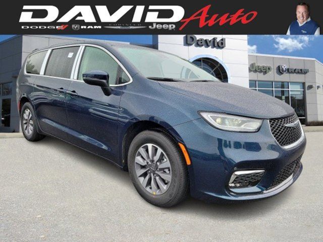 2023 Chrysler Pacifica Hybrid Touring L