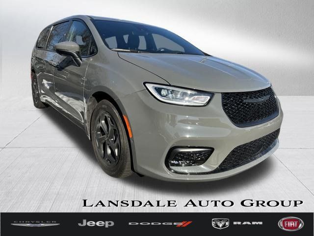 2023 Chrysler Pacifica Hybrid Touring L