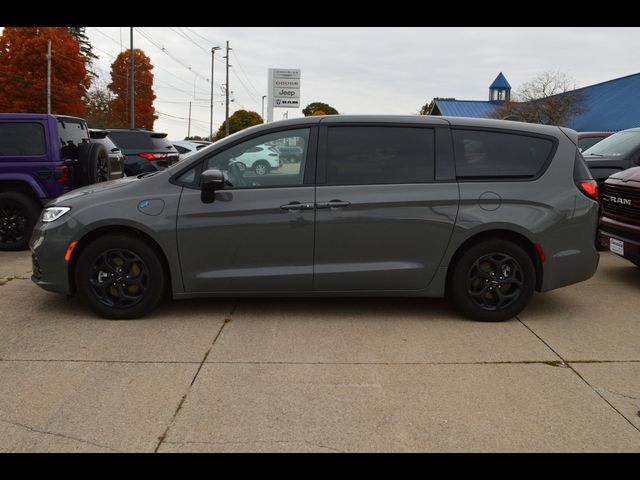 2023 Chrysler Pacifica Hybrid Touring L