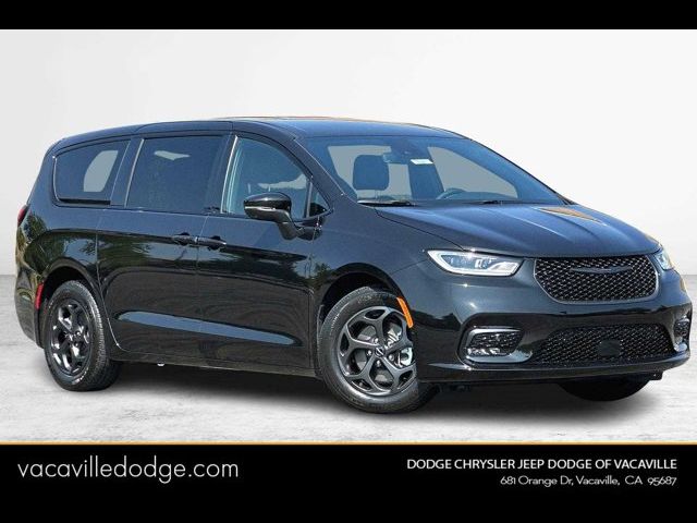 2023 Chrysler Pacifica Hybrid Touring L