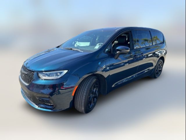 2023 Chrysler Pacifica Hybrid Touring L