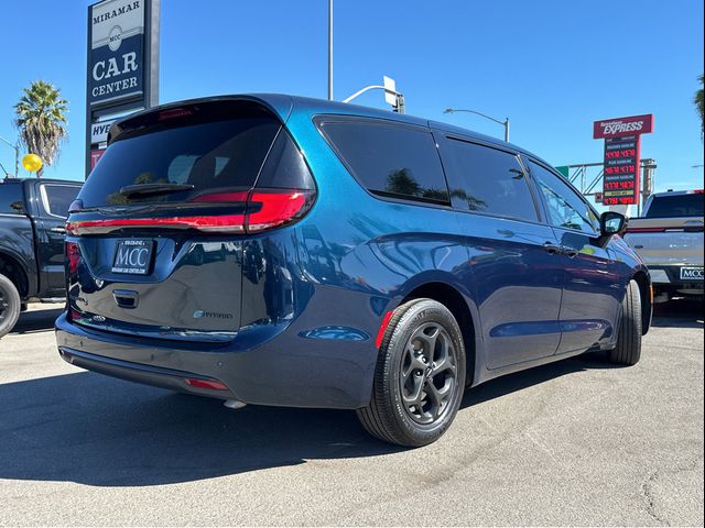 2023 Chrysler Pacifica Hybrid Touring L