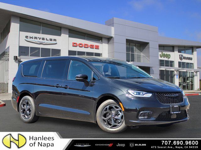 2023 Chrysler Pacifica Hybrid Touring L