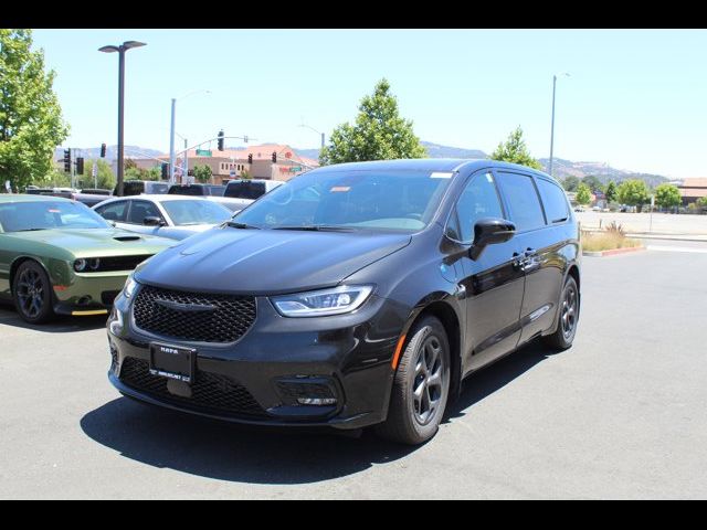 2023 Chrysler Pacifica Hybrid Touring L