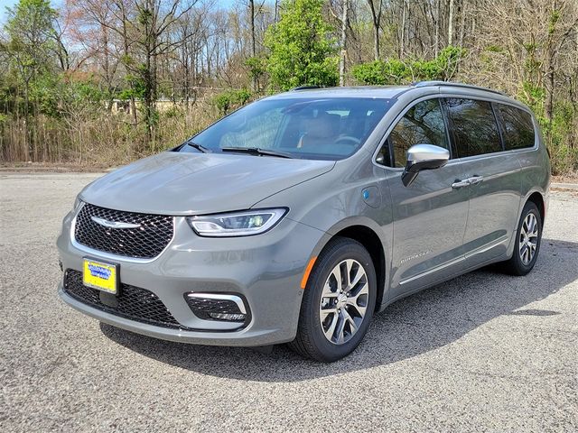 2023 Chrysler Pacifica Hybrid Pinnacle