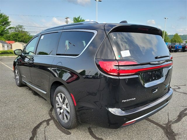 2023 Chrysler Pacifica Hybrid Pinnacle