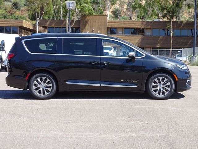 2023 Chrysler Pacifica Hybrid Pinnacle