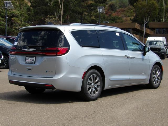 2023 Chrysler Pacifica Hybrid Pinnacle