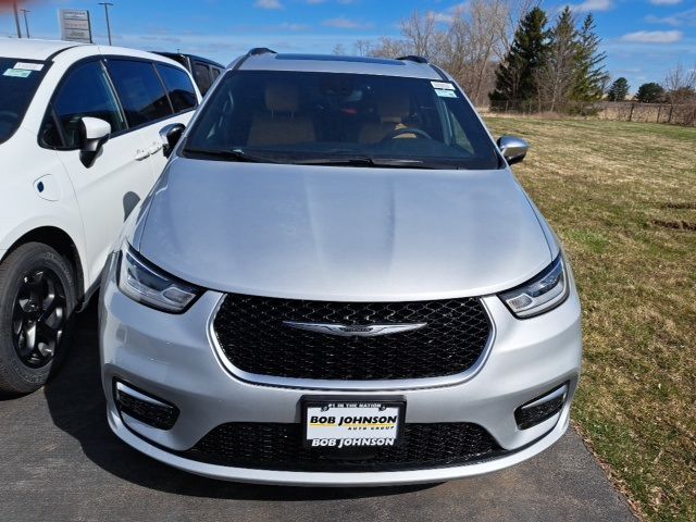 2023 Chrysler Pacifica Hybrid Pinnacle