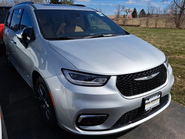 2023 Chrysler Pacifica Hybrid Pinnacle