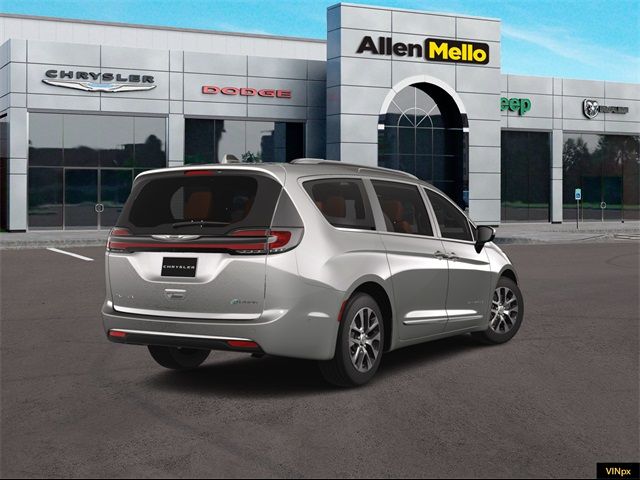 2023 Chrysler Pacifica Hybrid Pinnacle