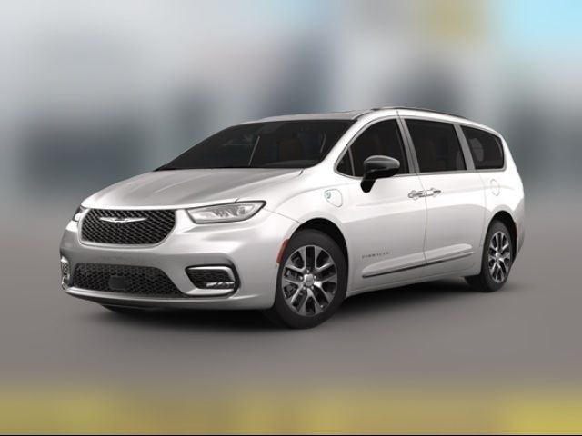 2023 Chrysler Pacifica Hybrid Pinnacle