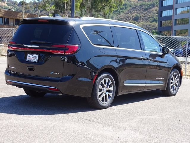 2023 Chrysler Pacifica Hybrid Pinnacle