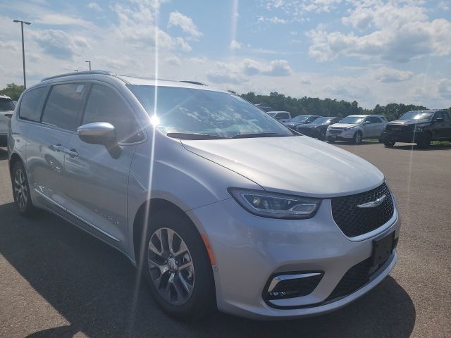 2023 Chrysler Pacifica Hybrid Pinnacle