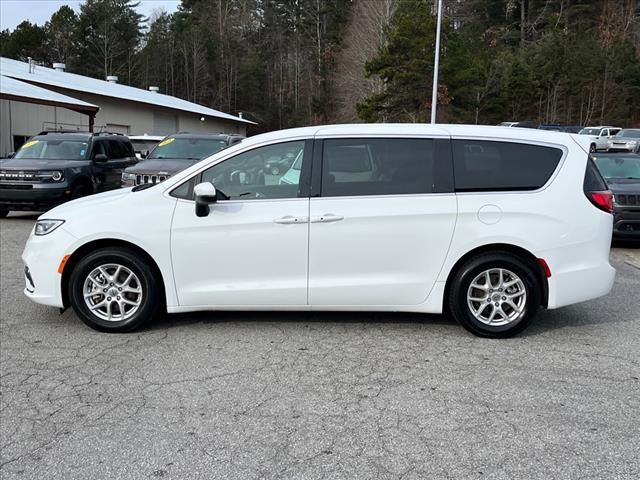 2023 Chrysler Pacifica Touring