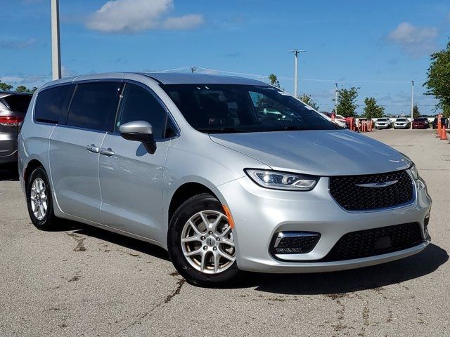 2023 Chrysler Pacifica Touring