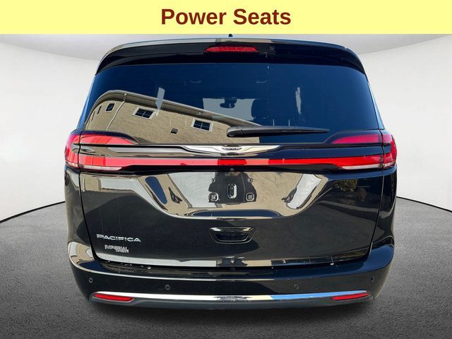 2023 Chrysler Pacifica Touring