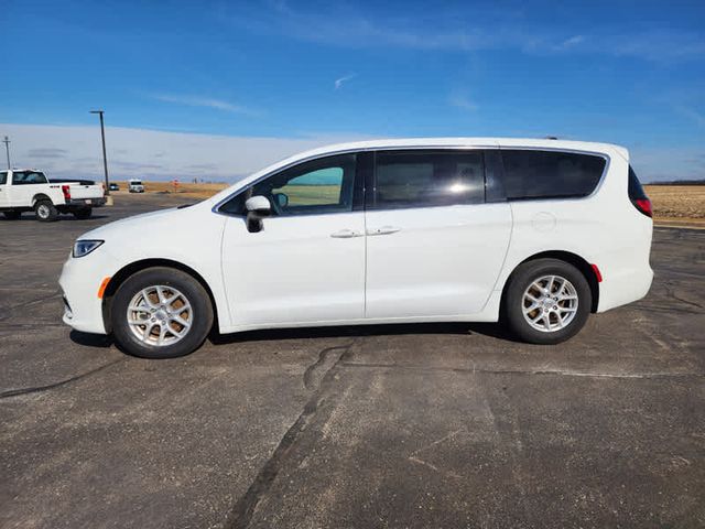 2023 Chrysler Pacifica Touring