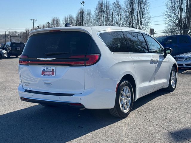 2023 Chrysler Pacifica Touring