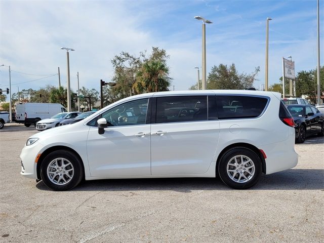 2023 Chrysler Pacifica Touring