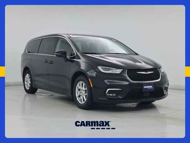 2023 Chrysler Pacifica Touring-L