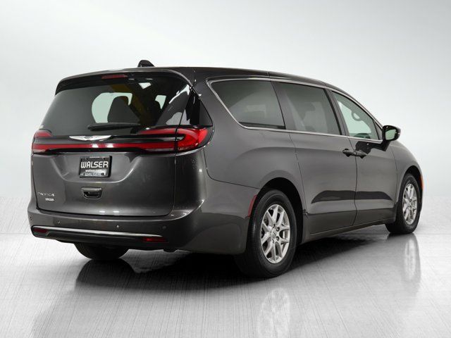 2023 Chrysler Pacifica Touring-L