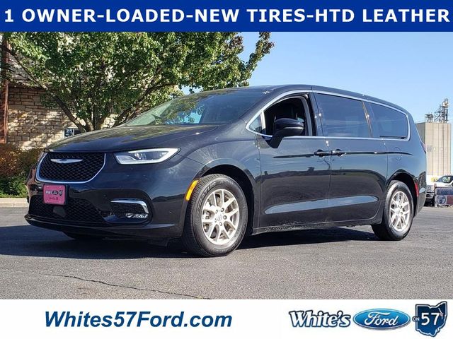 2023 Chrysler Pacifica Touring-L