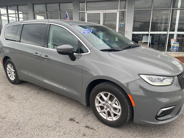 2023 Chrysler Pacifica Touring-L