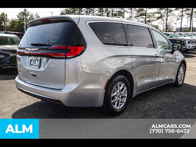 2023 Chrysler Pacifica Touring-L