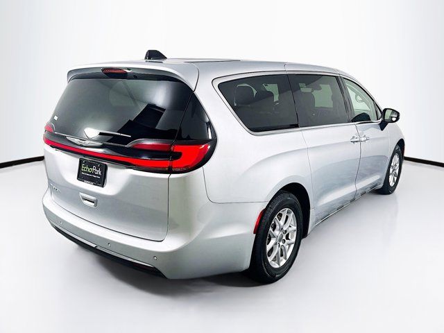 2023 Chrysler Pacifica Touring-L