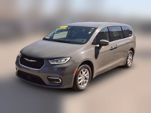2023 Chrysler Pacifica Touring-L