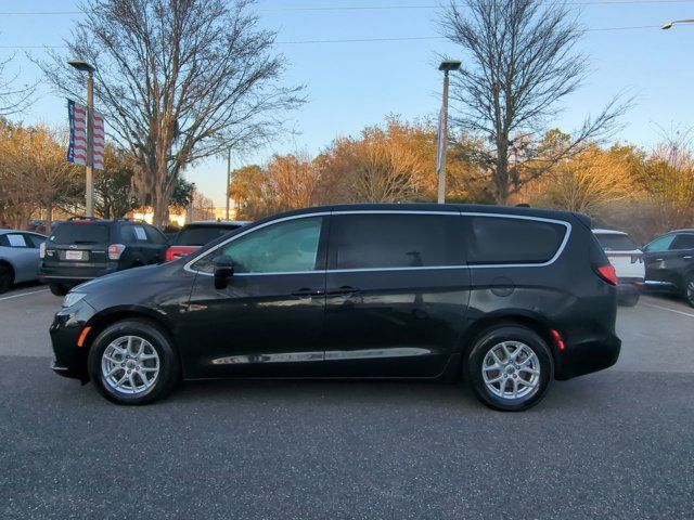 2023 Chrysler Pacifica Touring-L