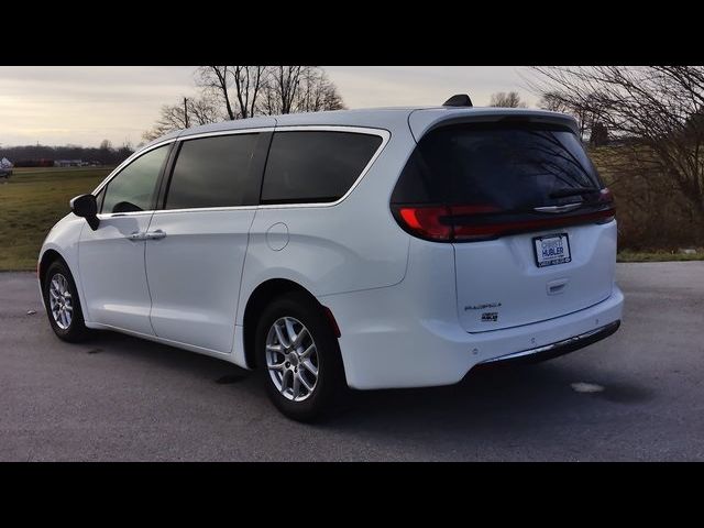 2023 Chrysler Pacifica Touring-L