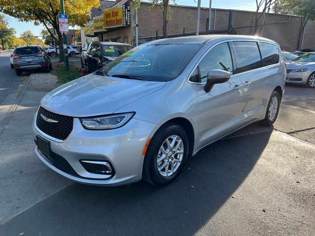 2023 Chrysler Pacifica Touring-L