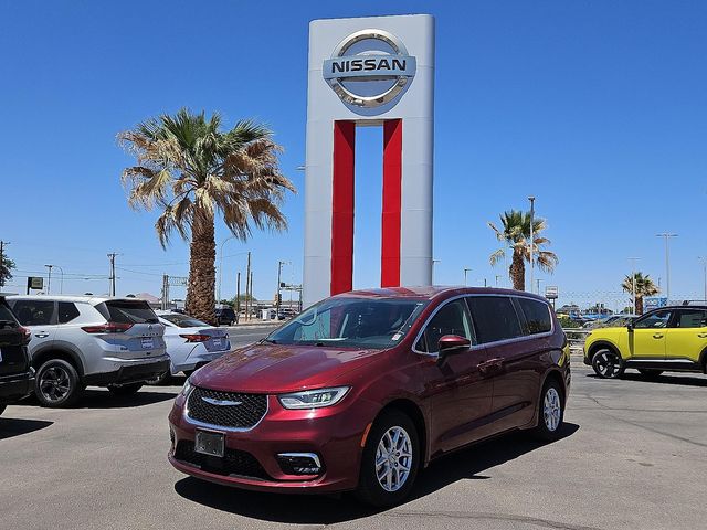 2023 Chrysler Pacifica Touring-L